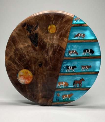 Platter with deep blue center and patterned wood frame