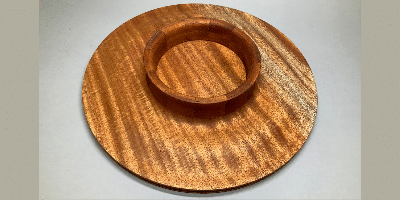 Bottom of platter with shell rim