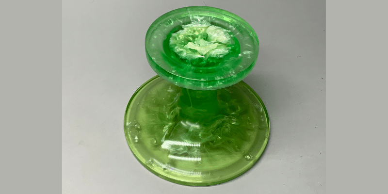 Bottom of platter with shell rim