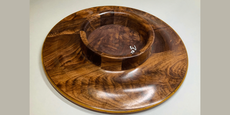 Bottom of platter with shell rim