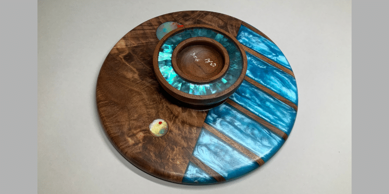 Bottom of platter with shell rim