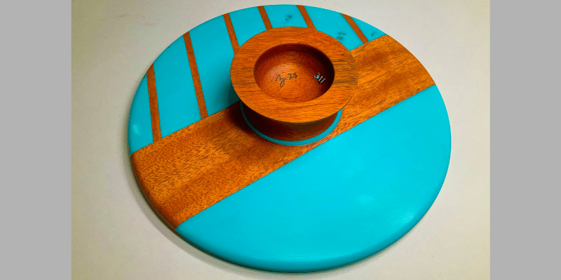 Bottom of platter with shell rim